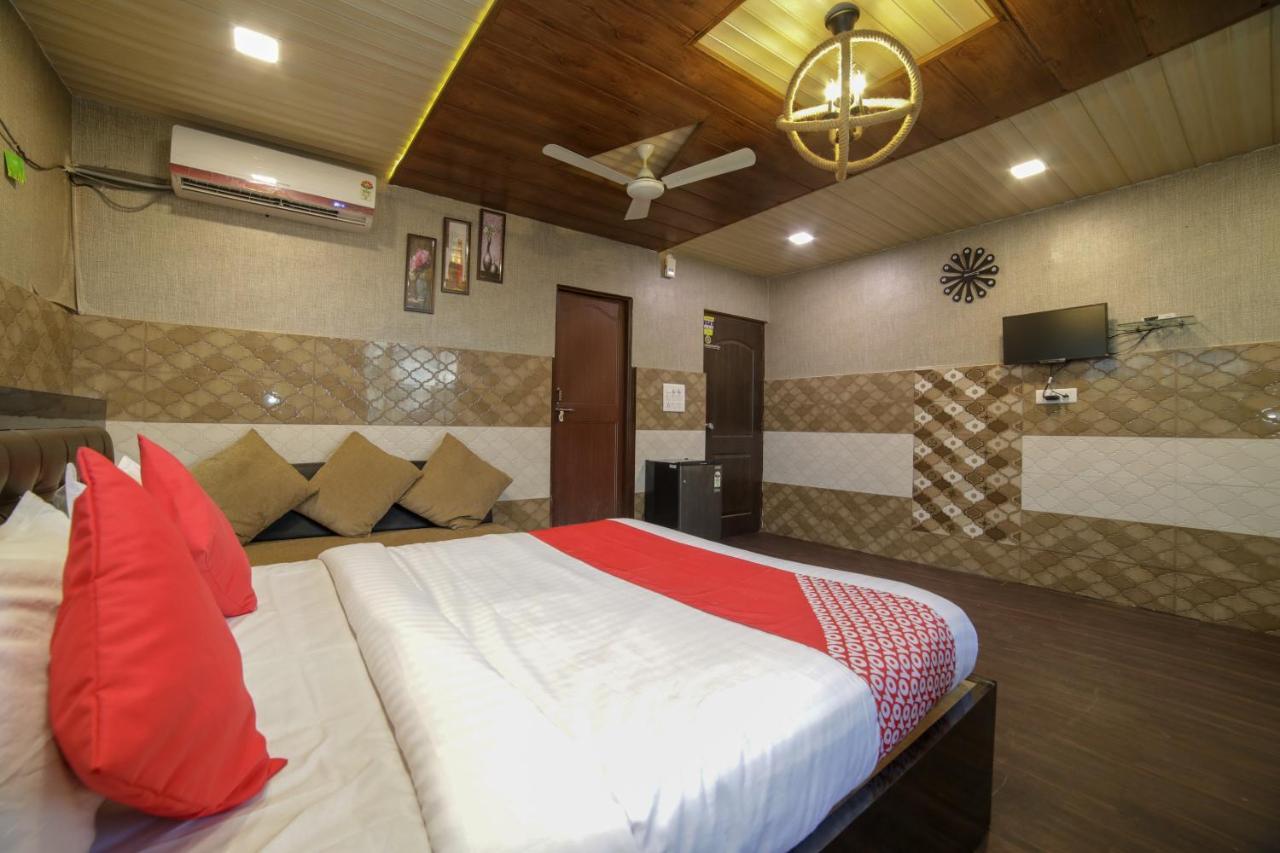 Oyo Flagship Hotel Chandani Raipur  ภายนอก รูปภาพ